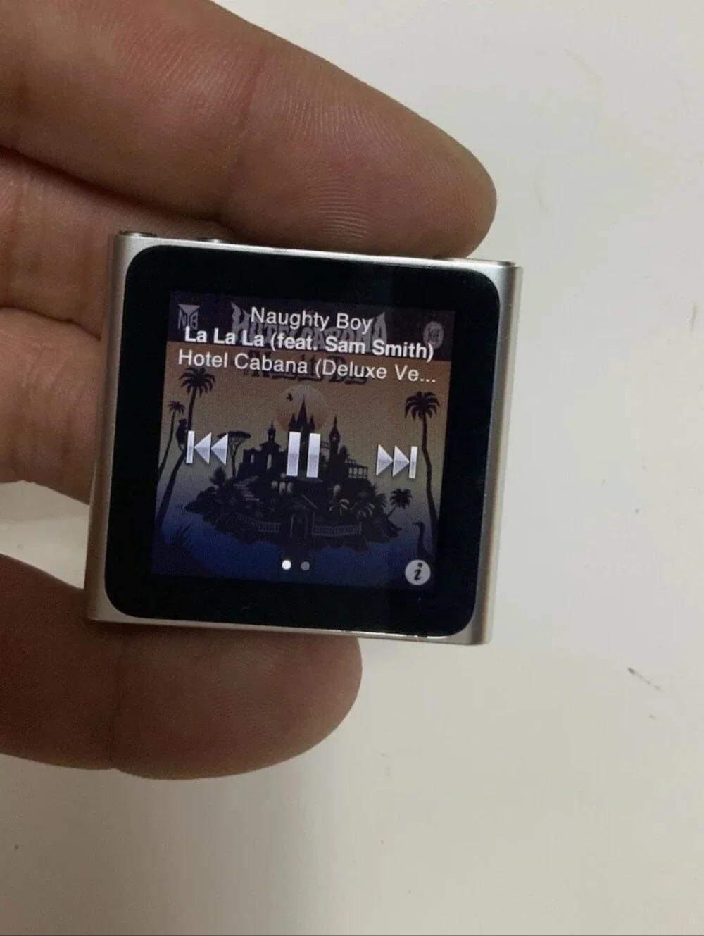 Apple iPod Nano 6th Gen Silver 8GB MP3 Player